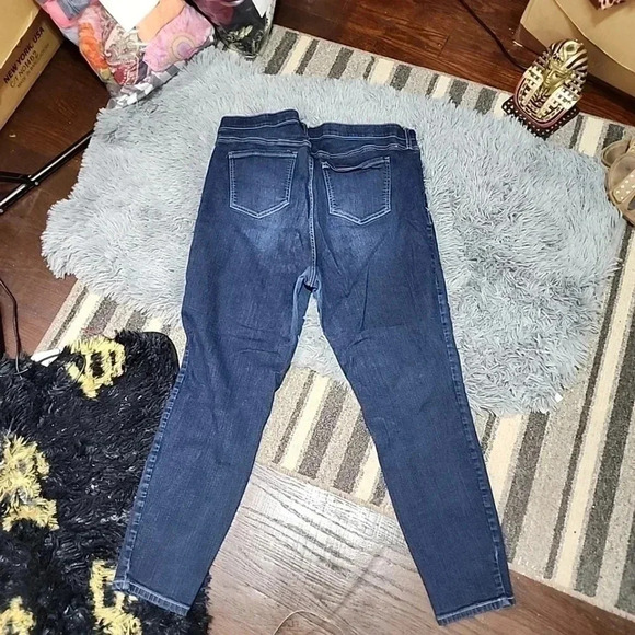 Torrid High waisted dark wash jeans. Size 22R - Picture 4 of 5